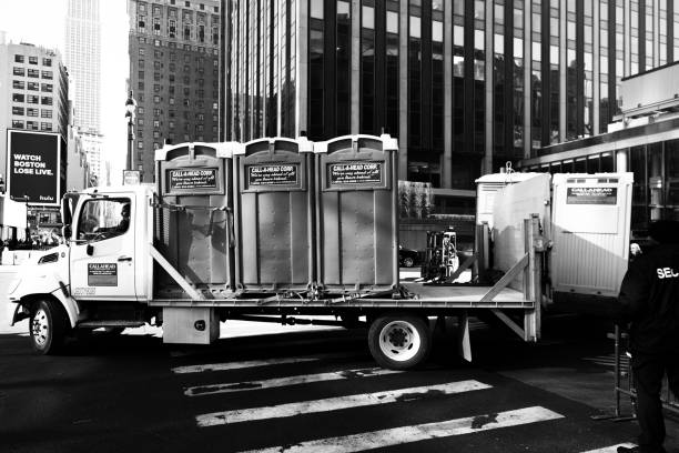 Best Portable bathroom rental  in Lake Geneva, WI